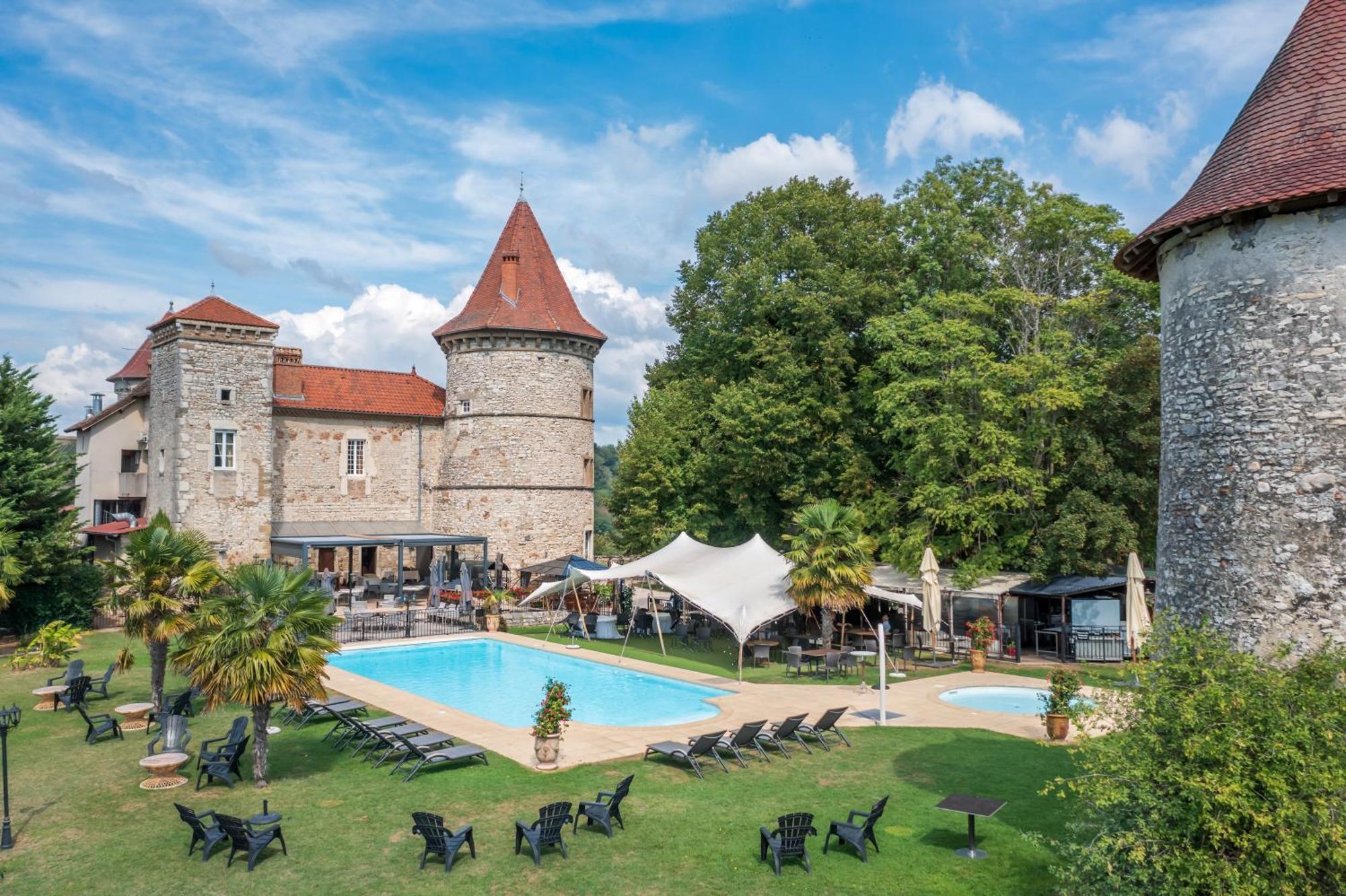 Hotel Les Dependances De Cornu 3*