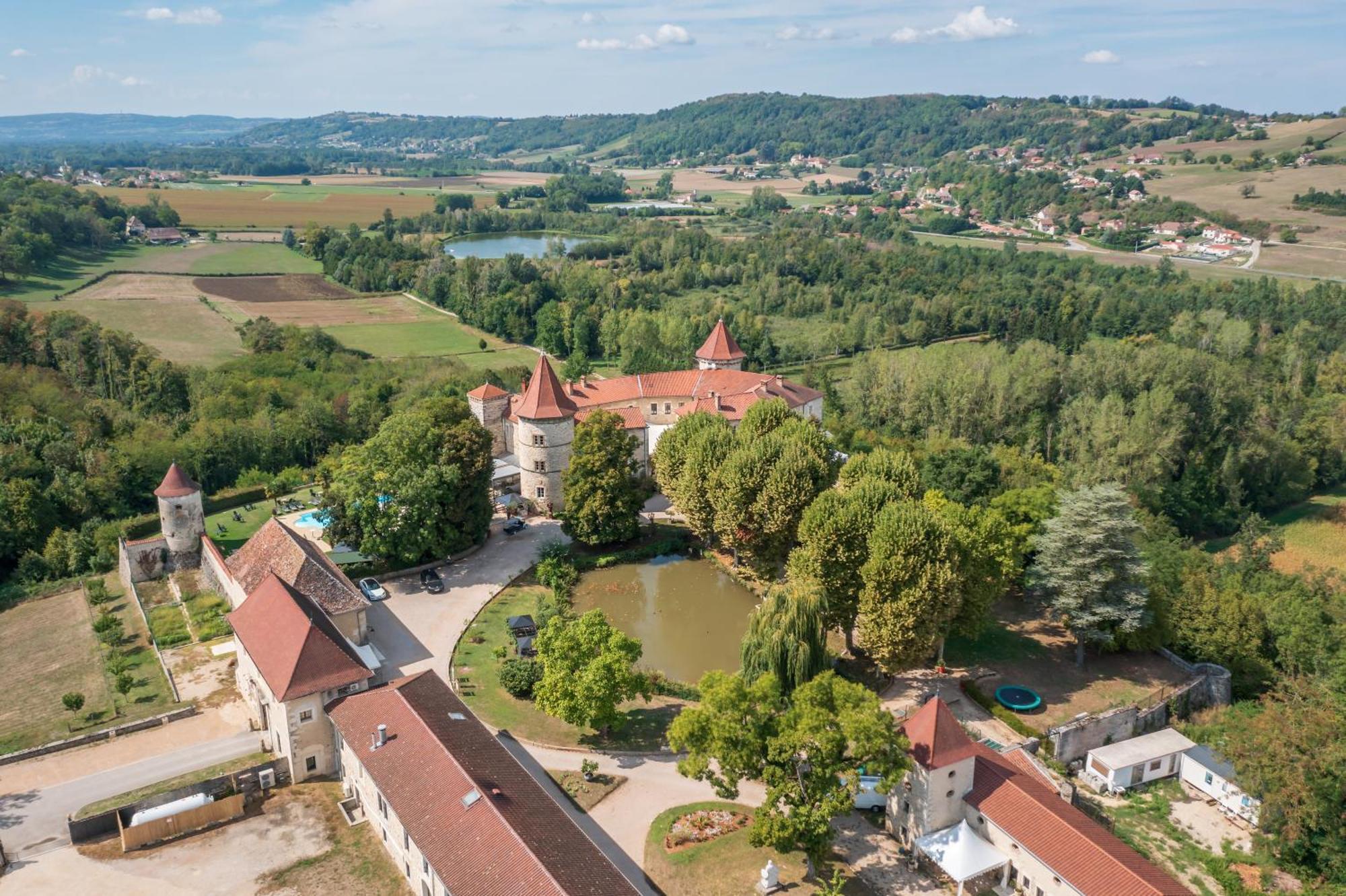 Les Dependances De Cornu Hotel